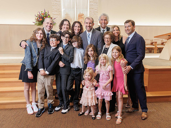 jessicakaplan-bimah-group-family-photo-mitzvah